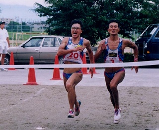 長井大会（山形県）で名取さんとデッドヒートで勝つ